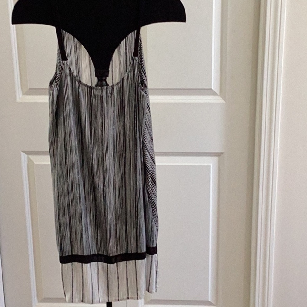 Simply‎ Vera VeraWang nightgown - Picture 2 of 8